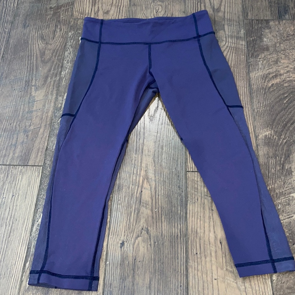 Lululumon Grape Purple Crop Back-mesh Leggings Sz 6